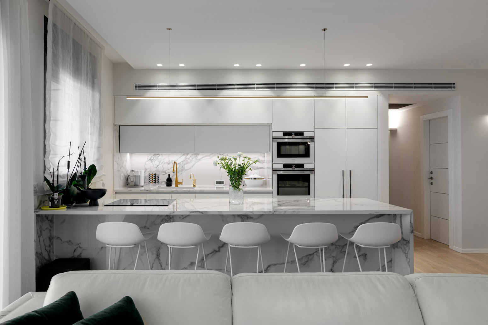 אי מטבח ישיבה - יולי אליוחין